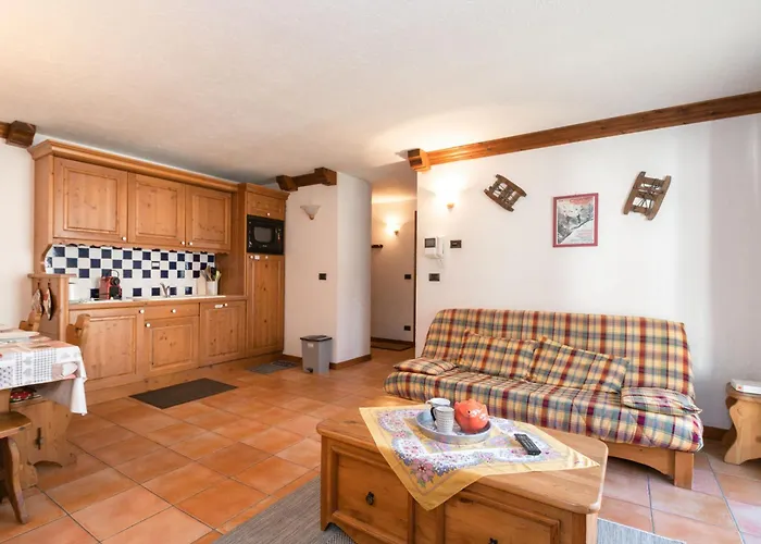 Bel Avec Balcon Et Parking à - Fr-1-343-236 * Chamonix