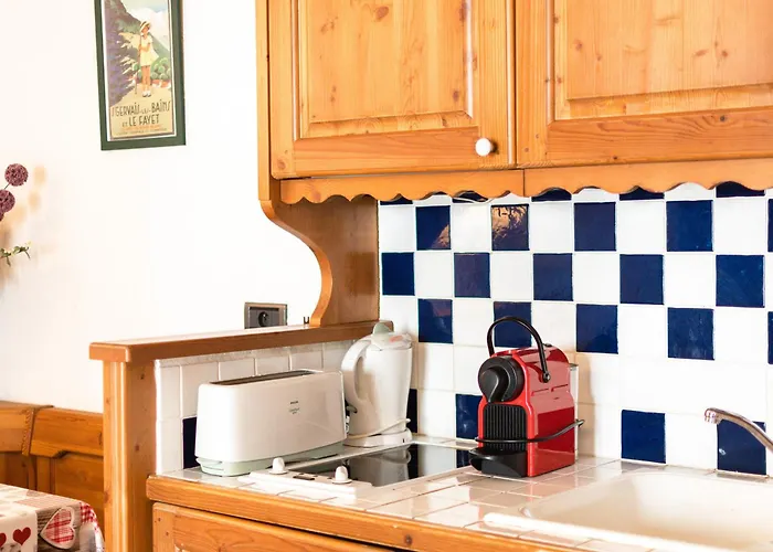 Bel Avec Balcon Et Parking à - Fr-1-343-236